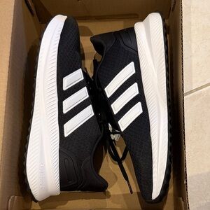 NEW Adidas Cloudfoam Athletic Shoes Women’s 8